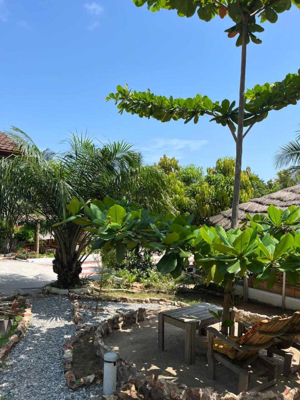African Treasure Beach Resort Kokrobite Exteriör bild