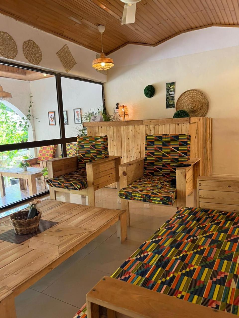 African Treasure Beach Resort Kokrobite Exteriör bild